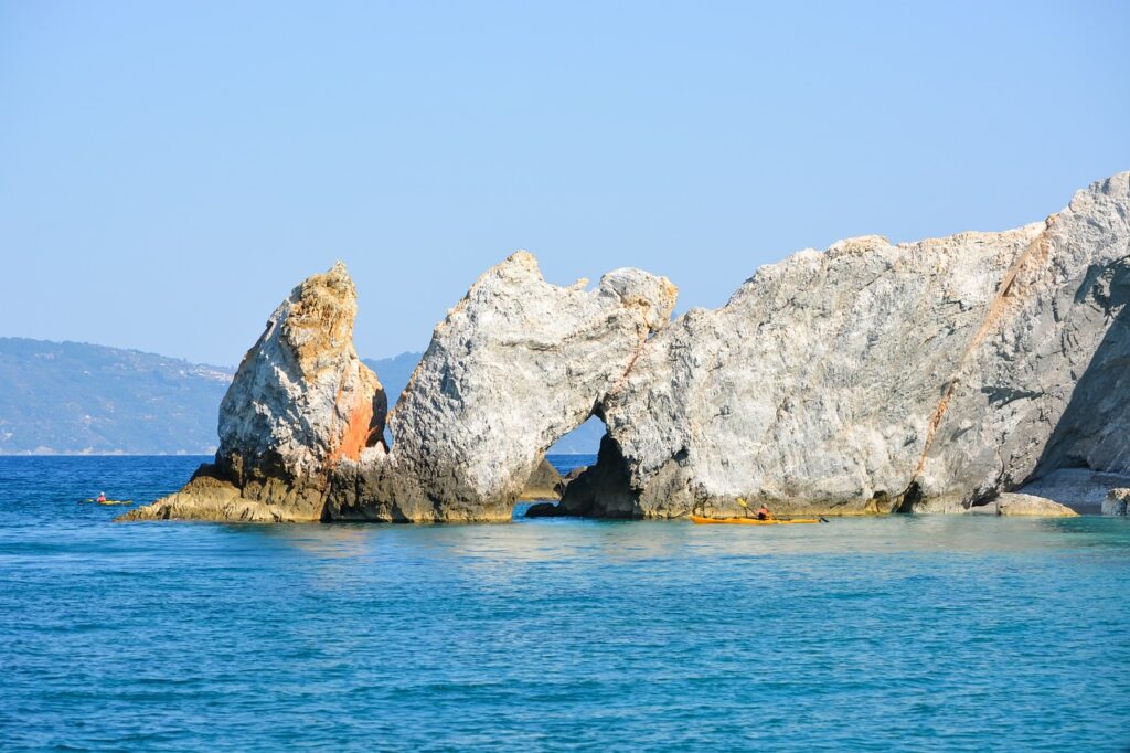 Agence spécialisée en voyages sur mesure 14 Plage de lalaria skiathos