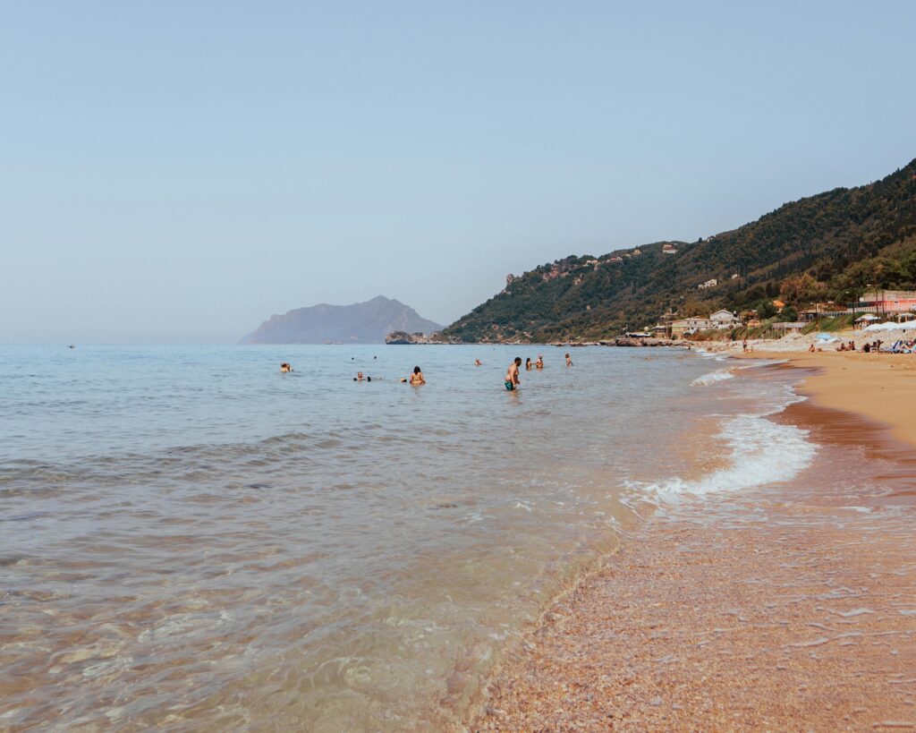 Agence spécialisée en voyages sur mesure 12 visiter corfou en famille scaled